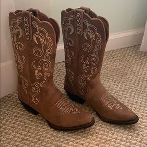 Justin Cowgirl boots